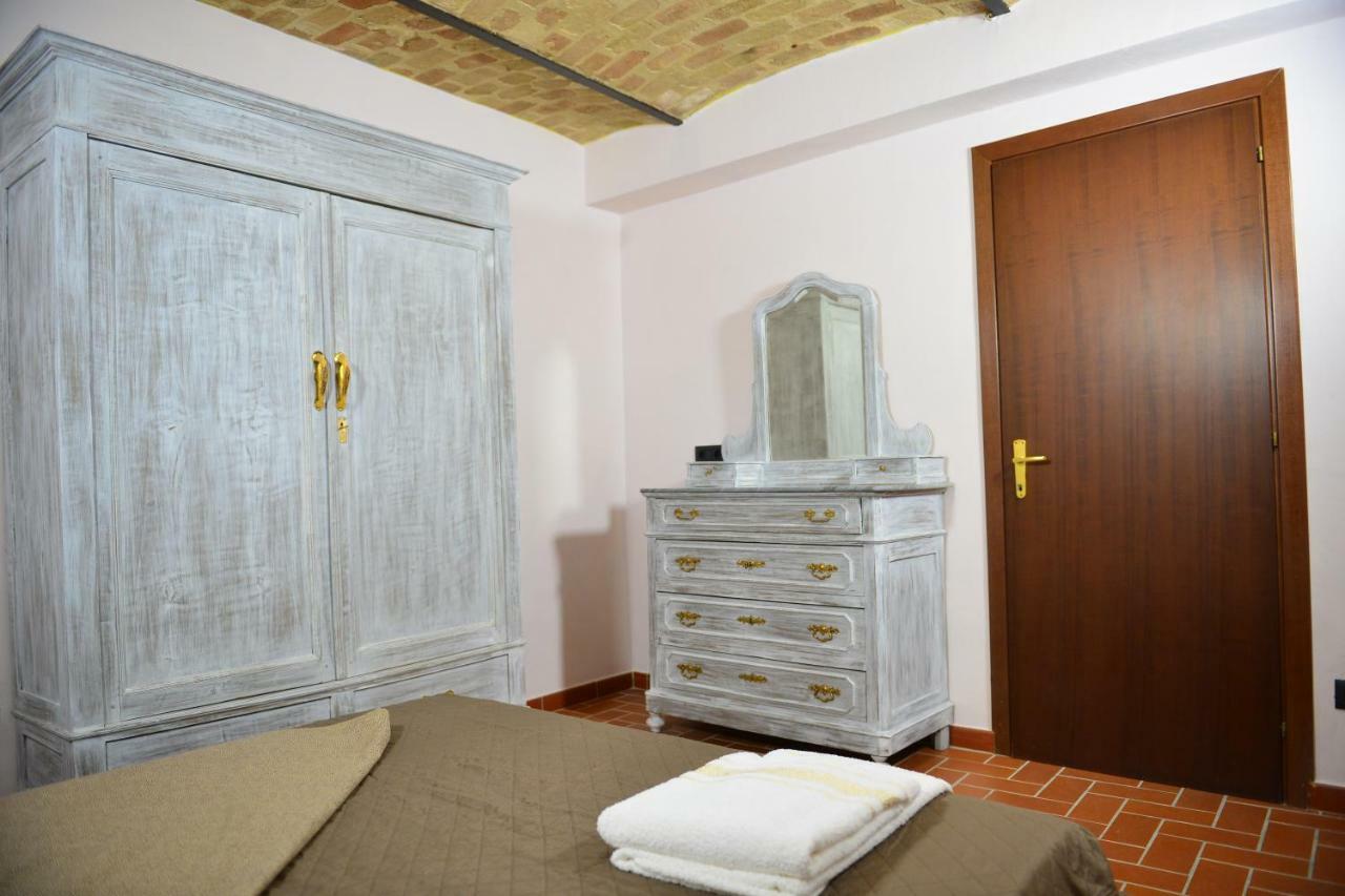 I Grappoli Villa Canelli Bagian luar foto